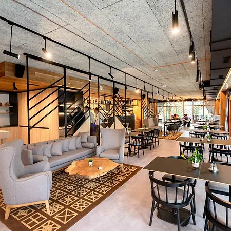 Elegance Hrebienok *